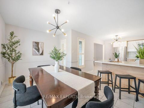 Photo 8 at 97 Pinedale Gate, East Woodbridge, Vaughan