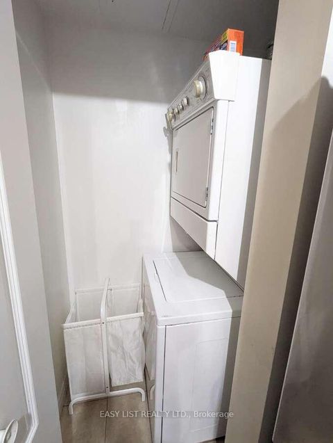 Photo 11 at 222 - 38 William Carson Crescent, Windfields, Toronto