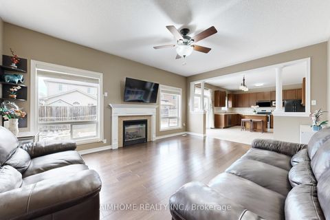 Photo 10 at 8 Brookhurst Avenue, Keswick South, Georgina