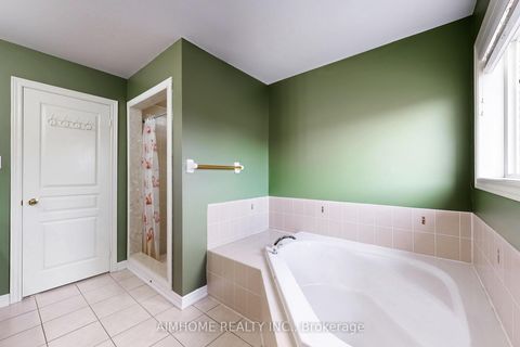 Photo 30 at 8 Brookhurst Avenue, Keswick South, Georgina