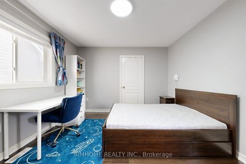 Photo 36 at 8 Brookhurst Avenue, Keswick South, Georgina