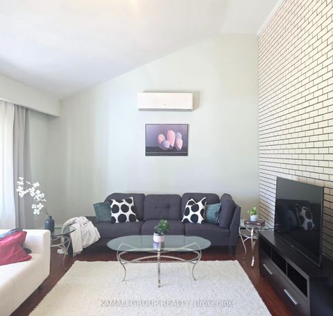 Photo 1 at 66 Hawksbury Drive, Bayview Village, Toronto