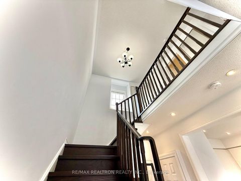 Photo 12 at 7 Abitibi Street, Westbrook, Richmond Hill