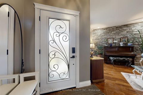 Photo 3 at 32 Stephanie Lane, Painswick South, Barrie