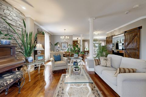 Photo 5 at 32 Stephanie Lane, Painswick South, Barrie