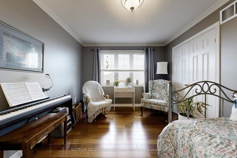 Photo 31 at 32 Stephanie Lane, Painswick South, Barrie