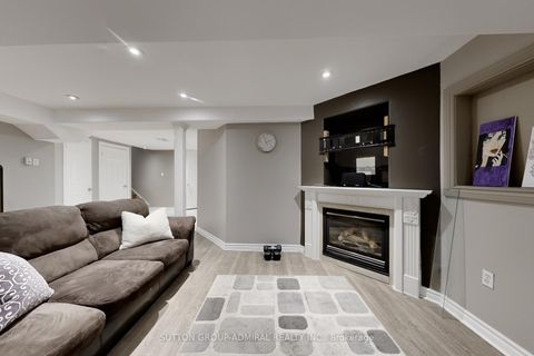 Photo 37 at 32 Stephanie Lane, Painswick South, Barrie