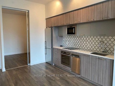 Photo 9 at 103 - 4800 Highway 7, East Woodbridge, Vaughan