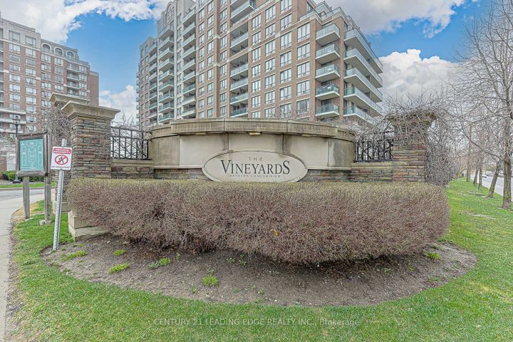 Photo 2 at 604 - 330 RED MAPLE Road, Langstaff, Richmond Hill