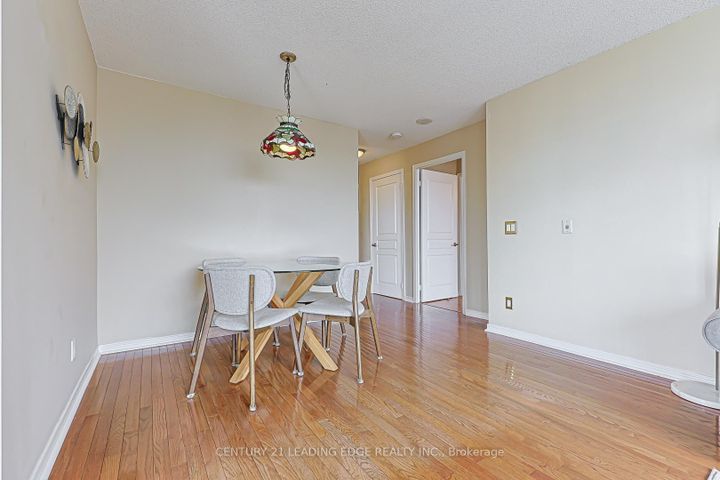 Photo 17 at 604 - 330 RED MAPLE Road, Langstaff, Richmond Hill