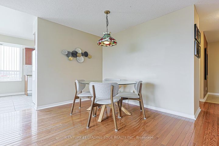 Photo 18 at 604 - 330 RED MAPLE Road, Langstaff, Richmond Hill