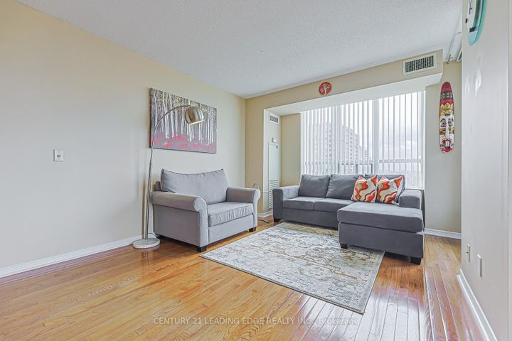 Photo 22 at 604 - 330 RED MAPLE Road, Langstaff, Richmond Hill
