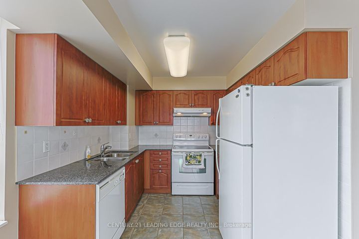 Photo 30 at 604 - 330 RED MAPLE Road, Langstaff, Richmond Hill