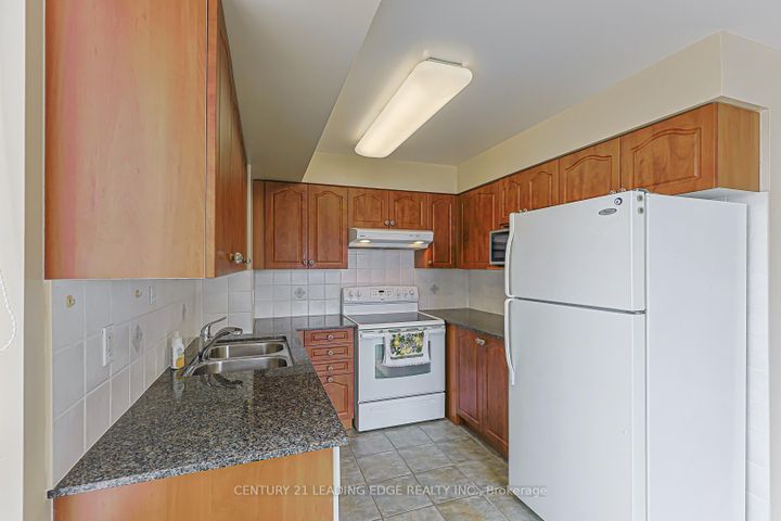 Photo 31 at 604 - 330 RED MAPLE Road, Langstaff, Richmond Hill