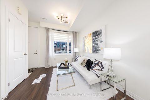 Photo 3 at 9 Thomas Mulholland Drive, CFB, Toronto