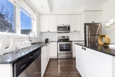 Photo 11 at 9 Thomas Mulholland Drive, CFB, Toronto