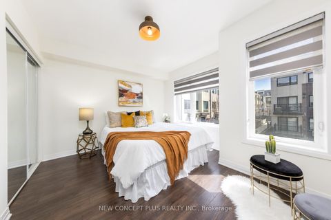 Photo 16 at 9 Thomas Mulholland Drive, CFB, Toronto