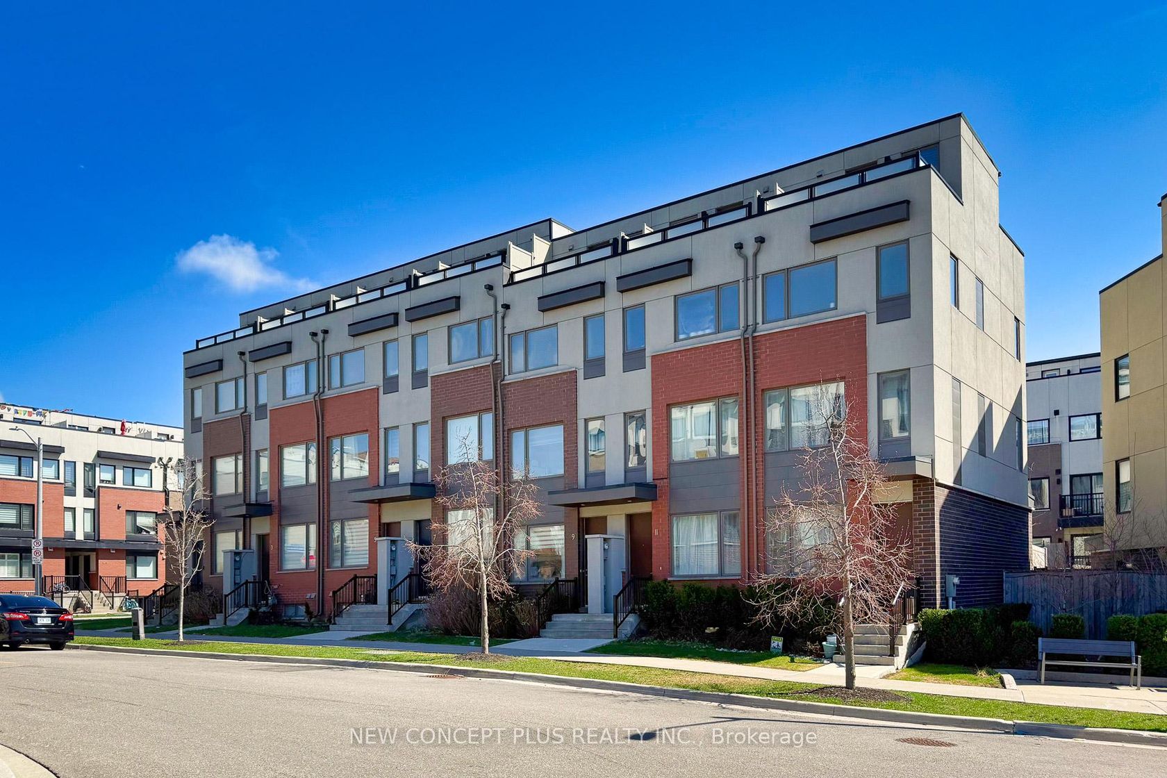 9 Thomas Mulholland Drive, CFB, Toronto photo number 2