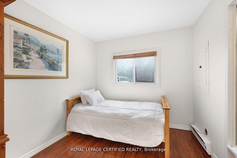 Photo 9 at 598 Duclos Point Road, Virginia, Georgina