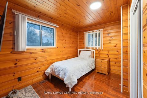 Photo 10 at 598 Duclos Point Road, Virginia, Georgina