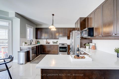 Photo 13 at 42 Hogaboom Avenue, Bayview Northeast, Aurora