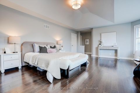 Photo 20 at 42 Hogaboom Avenue, Bayview Northeast, Aurora