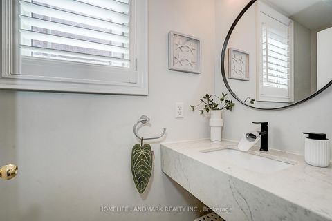 Photo 34 at 42 Hogaboom Avenue, Bayview Northeast, Aurora