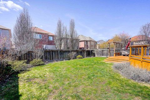 Photo 36 at 42 Hogaboom Avenue, Bayview Northeast, Aurora