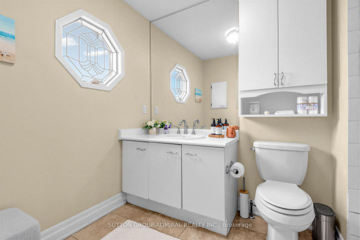 Photo 19 at 68 Redondo Drive, Beverley Glen, Vaughan