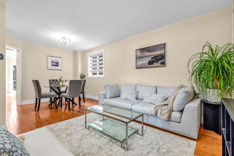 Photo 6 at 68 Redondo Drive, Beverley Glen, Vaughan