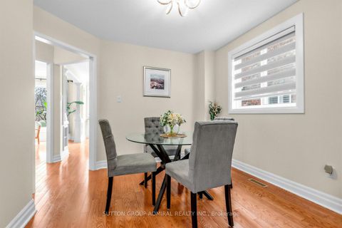 Photo 7 at 68 Redondo Drive, Beverley Glen, Vaughan