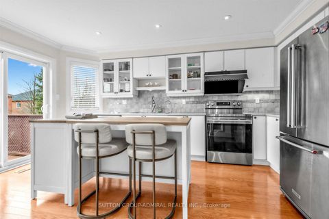 Photo 12 at 68 Redondo Drive, Beverley Glen, Vaughan