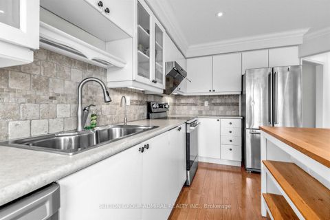 Photo 15 at 68 Redondo Drive, Beverley Glen, Vaughan