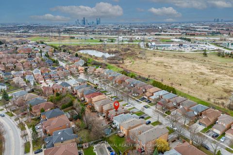 Photo 34 at 68 Redondo Drive, Beverley Glen, Vaughan