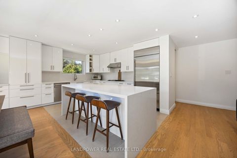Photo 11 at 48 Marowyne Drive, Don Valley Village, Toronto