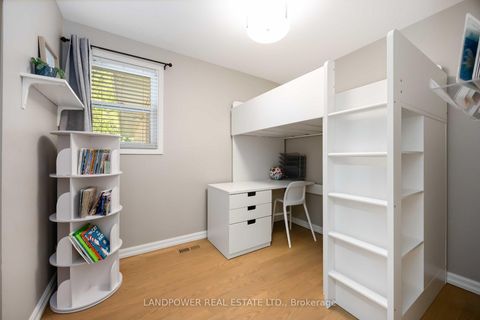 Photo 20 at 48 Marowyne Drive, Don Valley Village, Toronto