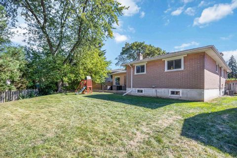 Photo 30 at 48 Marowyne Drive, Don Valley Village, Toronto