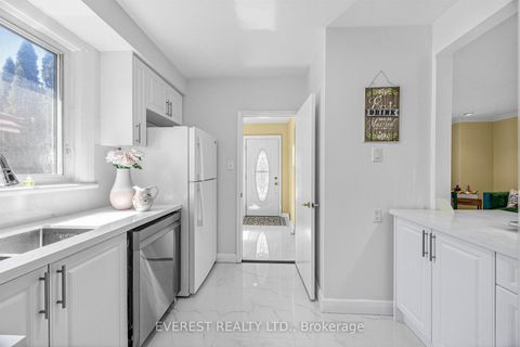 Photo 12 at 45 Kilgreggan Crescent, Bendale, Toronto
