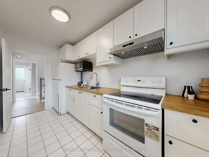 Photo 17 at 50 Rockland Drive, Steeles, Toronto