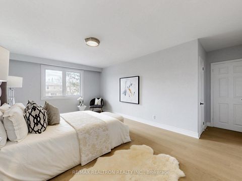 Photo 22 at 50 Rockland Drive, Steeles, Toronto