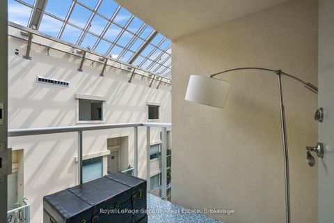 Photo 22 at 511 - 437 Roncesvalles Avenue, Roncesvalles, Toronto