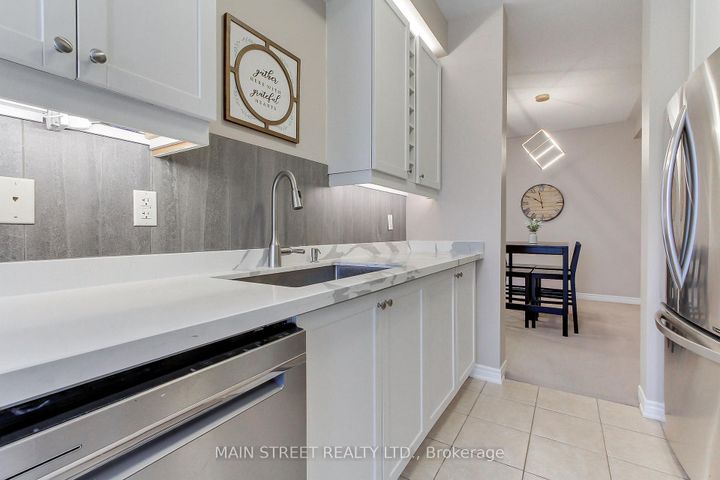 Photo 8 at 42 Courtland Crescent, Woodland Hill, Newmarket