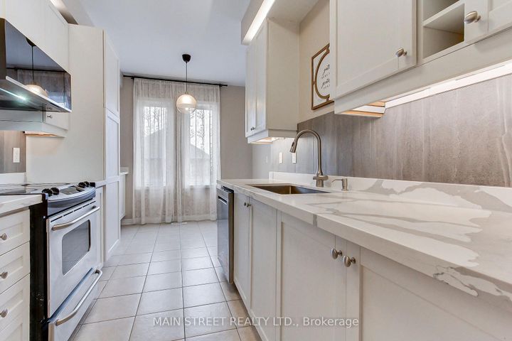 Photo 10 at 42 Courtland Crescent, Woodland Hill, Newmarket