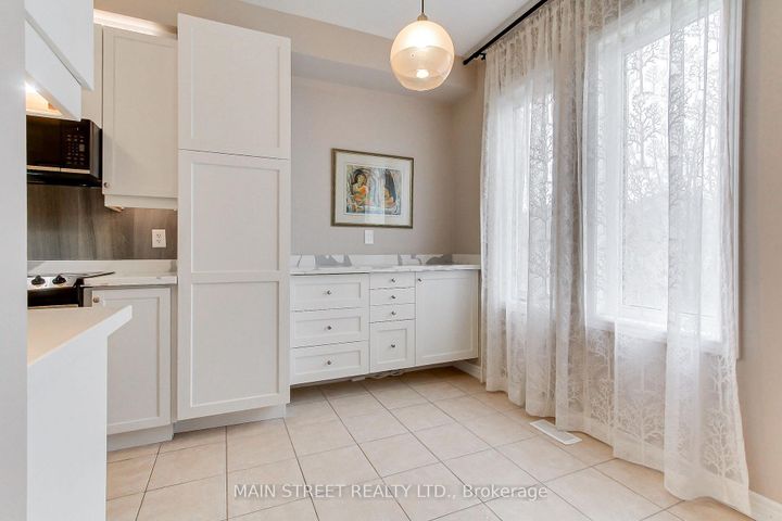 Photo 11 at 42 Courtland Crescent, Woodland Hill, Newmarket