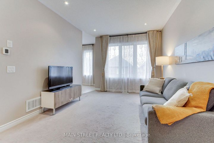 Photo 12 at 42 Courtland Crescent, Woodland Hill, Newmarket