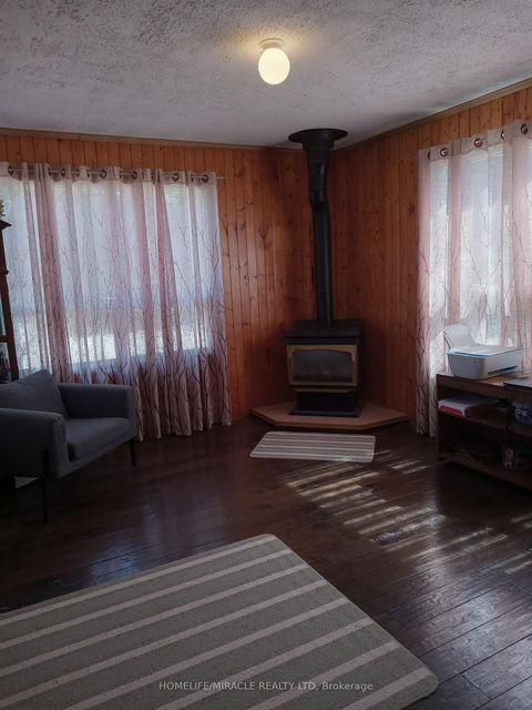 Photo 23 at 2 Della Street, Virginia, Georgina