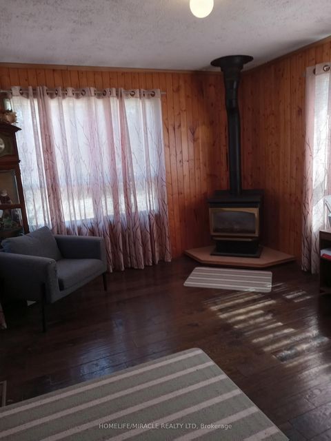 Photo 24 at 2 Della Street, Virginia, Georgina