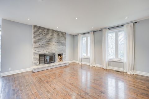 Photo 9 at 11 George Street, Sharon, East Gwillimbury