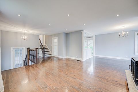 Photo 11 at 11 George Street, Sharon, East Gwillimbury