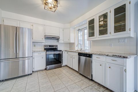 Photo 15 at 11 George Street, Sharon, East Gwillimbury